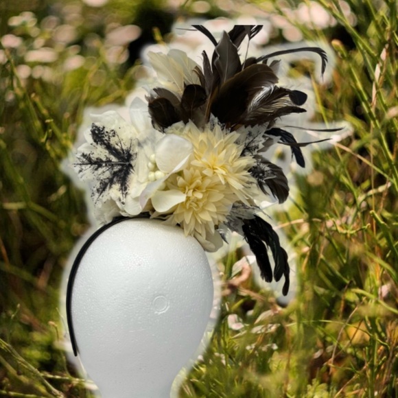 🆕 listing! Sweet Starling fascinator - Picture 3 of 4